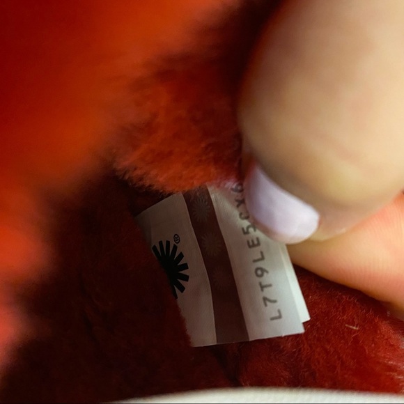 UGG Red Fluffy Platform Shoes - Picture 6 of 10